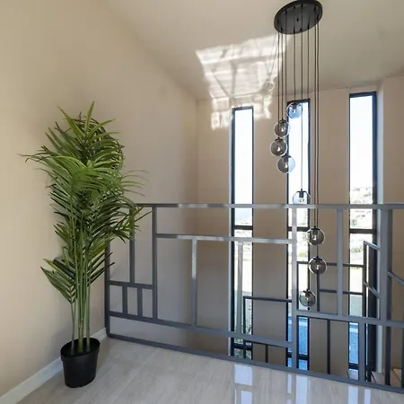 3 Bedroom With Great View Close To Marina Vilă *