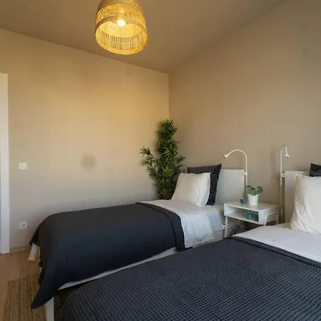 Vilă 3 Bedroom With Great View Close To Marina *