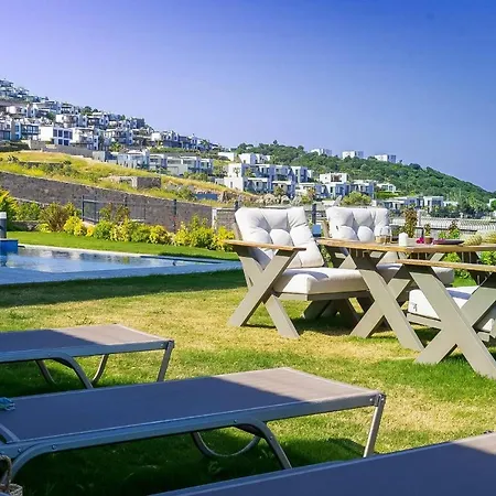 Vilă 3 Bedroom With Great View Close To Marina *